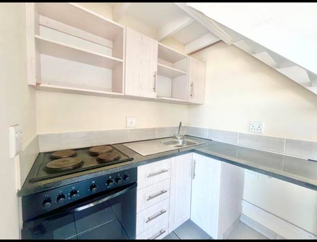 1 BEDROOM APARTMENT FOR SALE IN CHASE VALLEY